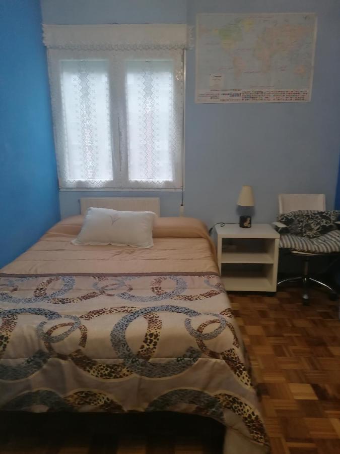 Alojamiento Nedymar Appartamento Oviedo Esterno foto