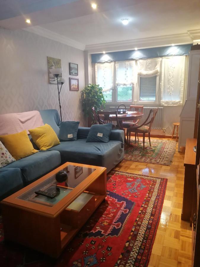 Alojamiento Nedymar Appartamento Oviedo Esterno foto
