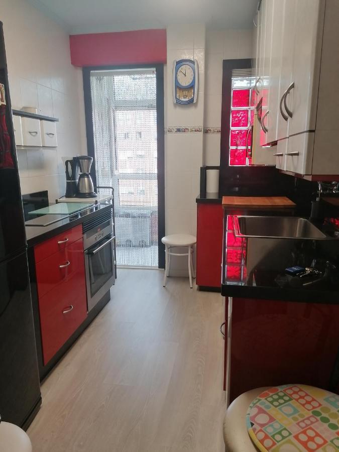 Alojamiento Nedymar Appartamento Oviedo Esterno foto